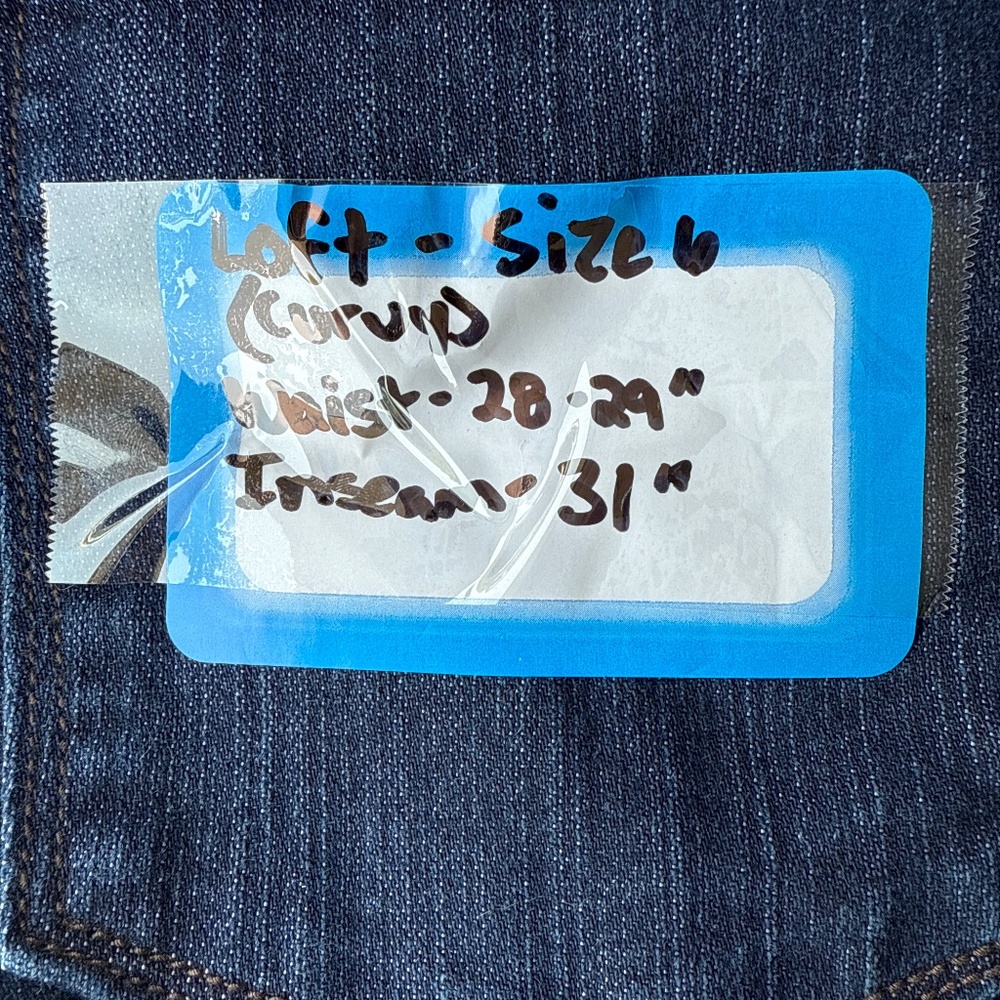 Ann Taylor Loft - Curvy Bootcut Size 6